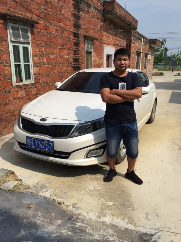 独坐街头的第一张照片--广东残疾人相亲网