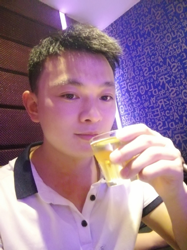 幸福的拥抱的第一张照片--广东残疾人相亲网