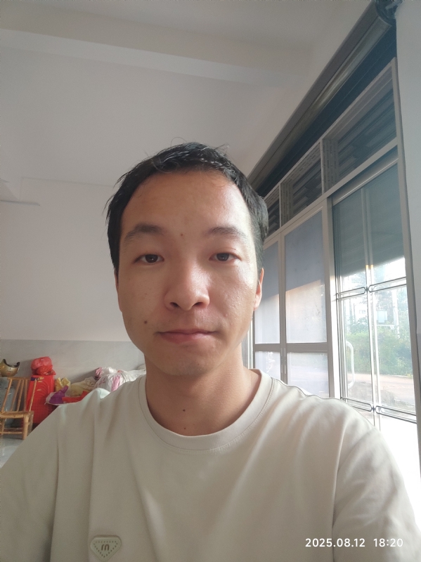 杨培鑫的第一张照片--广东残疾人相亲网